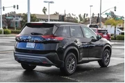 $18995 : Nissan Rogue 2022 S 4dr Cros thumbnail