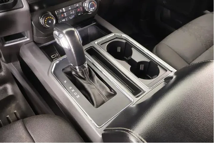 $27293 : Ford F-150 2020 4x2 XLT 4dr image 9