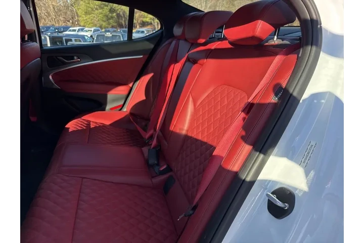 $37777 : Genesis G70 2024 3.3T Sport image 9