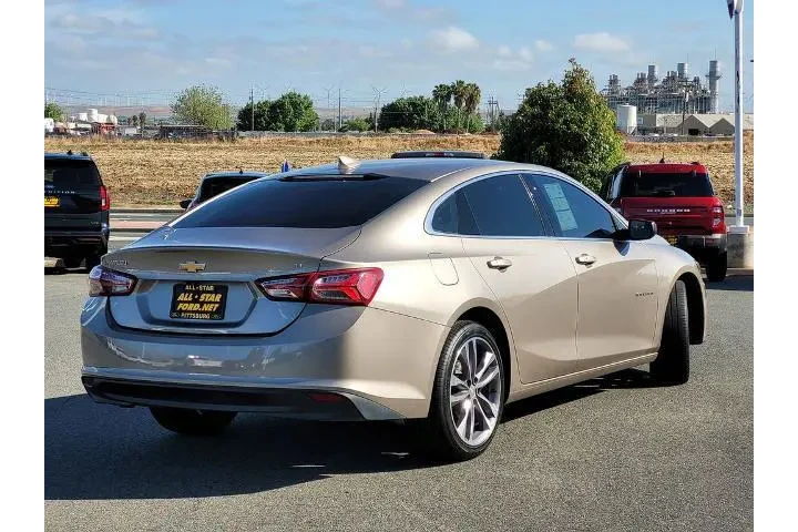 $18900 : Chevrolet Malibu 2022 LT 4dr image 4