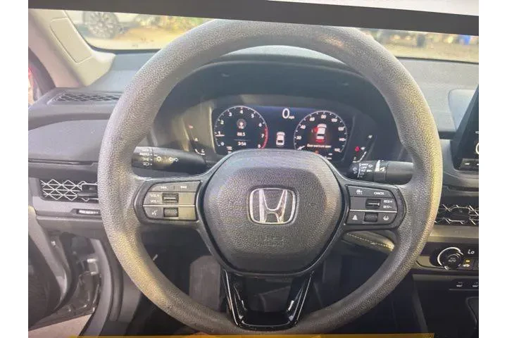 $25250 : Honda Accord 2023 LX 4dr Sed image 10