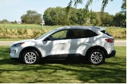 $21750 : Ford Escape 2022 AWD SE 4dr thumbnail