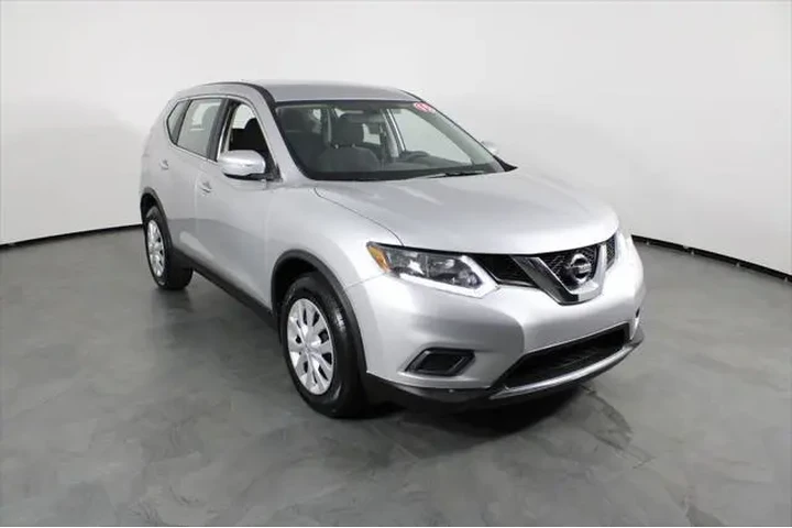 $8242 : Nissan Rogue 2015 S 4dr Cros image 4