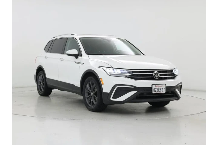 $21998 : Volkswagen Tiguan 2022 SE 4d image 1