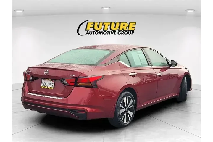 $17688 : Nissan Altima 2022 2.5 SV 4d image 7
