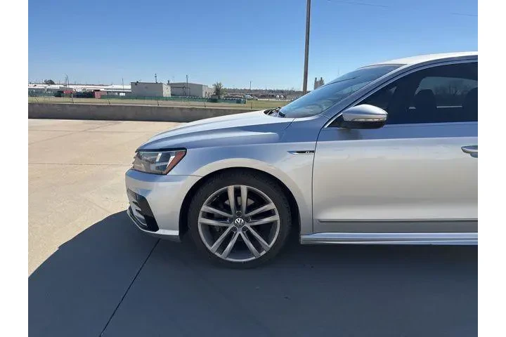 $10843 : Volkswagen Passat 2017 1.8T image 9