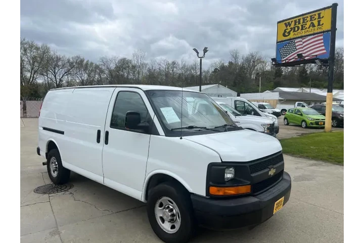 $9995 : 2014 Express 2500 image 3