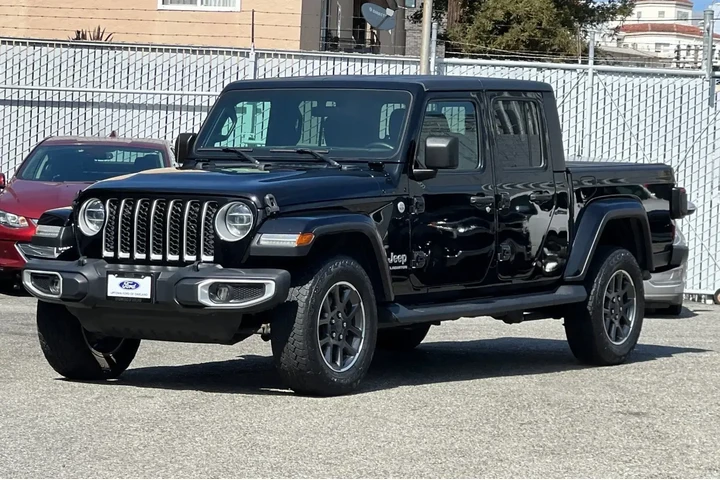 $32995 : Jeep Gladiator 2020 4x4 Over image 8