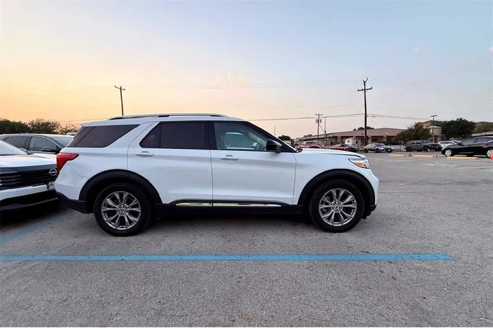 $27991 : Ford Explorer 2024 Limited 4 image 5