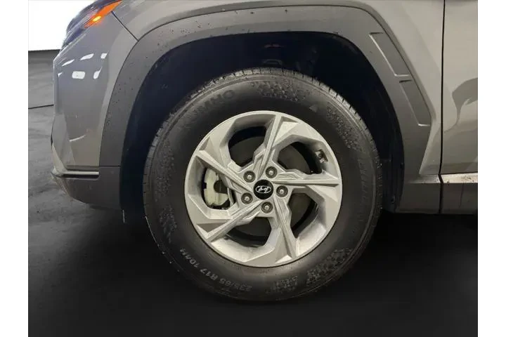 $23736 : Hyundai TUCSON 2024 AWD SE 4 image 10