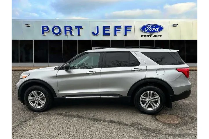 $25692 : Ford Explorer 2022 AWD XLT 4 image 9