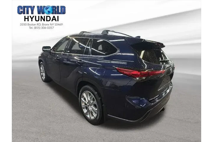 $29546 : Toyota Highlander 2021 AWD L image 3