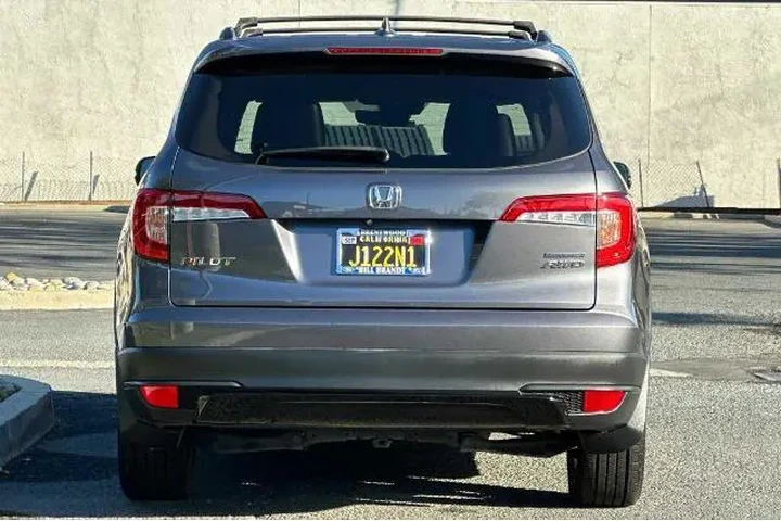 $23529 : Honda Pilot 2021 AWD SE 4dr image 6