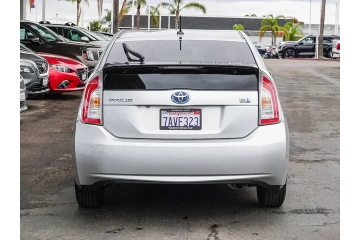 $9981 : Toyota Prius 2013 Four 4dr H image 7