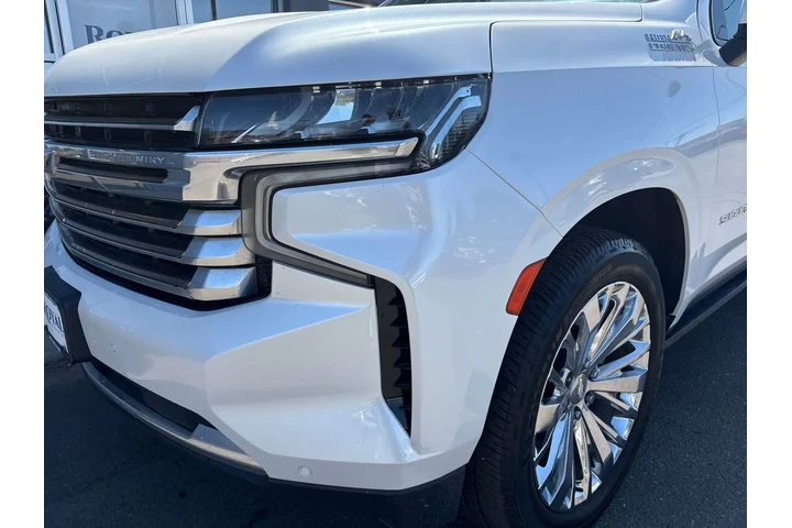 $47995 : 2021 Suburban 4WD High Country image 5