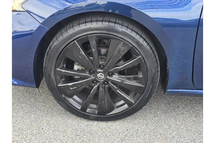 $21999 : Nissan Altima 2022 2.5 SR 4d image 9