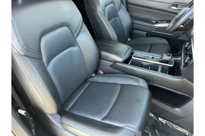 $26075 : Nissan Pathfinder 2023 SL 4d image 10