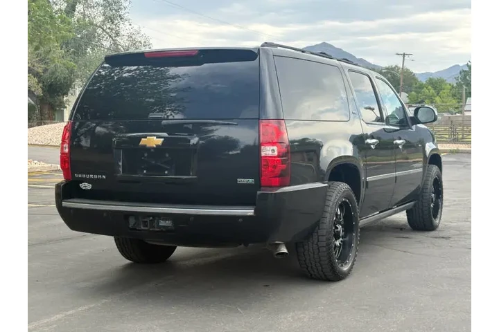 $9900 : 2012 Suburban LTZ image 5