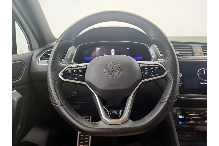 $25998 : Volkswagen Tiguan 2023 SE R- image 10