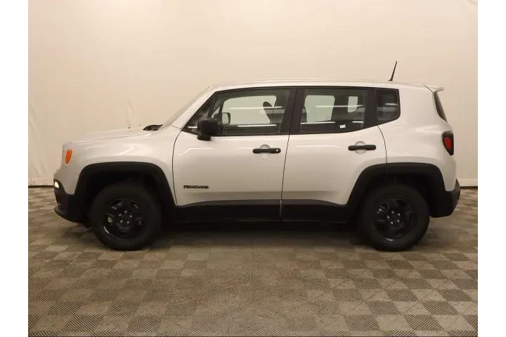 $12995 : Jeep Renegade 2018 4x4 Sport image 8