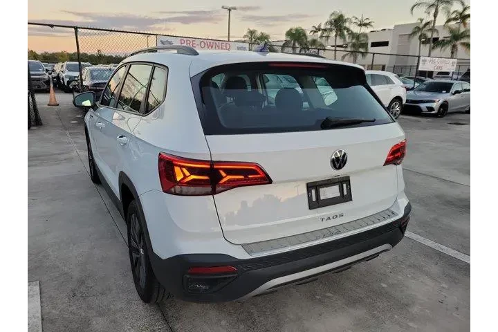 $17788 : Volkswagen Taos 2023 S 4dr S image 7