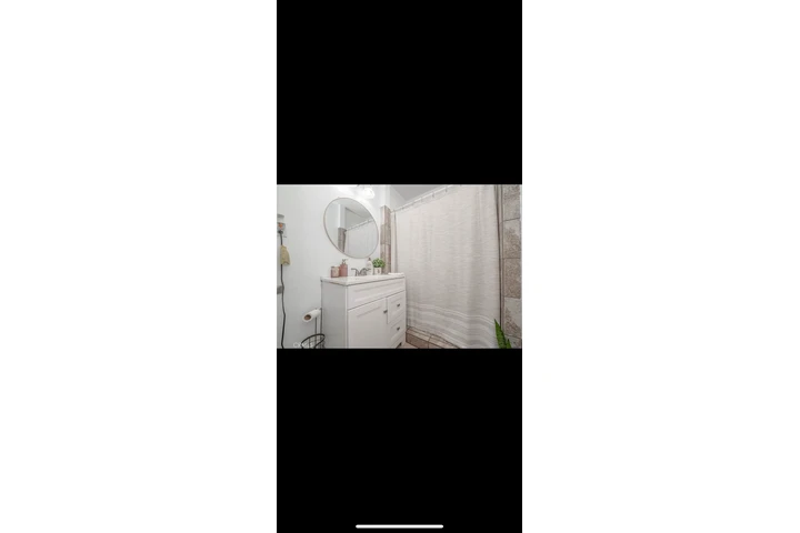 $3300 : CASA DE 3 RECÁMARAS Y UN BAÑO image 6