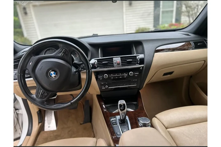 $7850 : 2016 BMW X3 sDrive 28i image 2