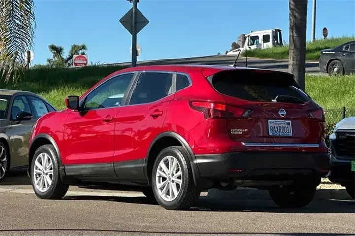 $12473 : Nissan Rogue Sport 2017 S 4d image 8