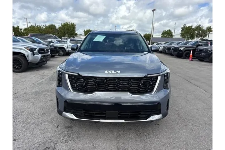 $27988 : Kia Sorento 2025 S 4dr SUV image 8