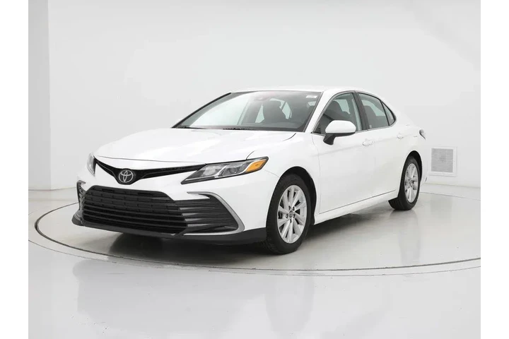 $21998 : Toyota Camry 2024 LE 4dr Sed image 4