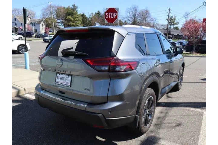 $27995 : Nissan Rogue 2025 AWD SV 4dr image 5