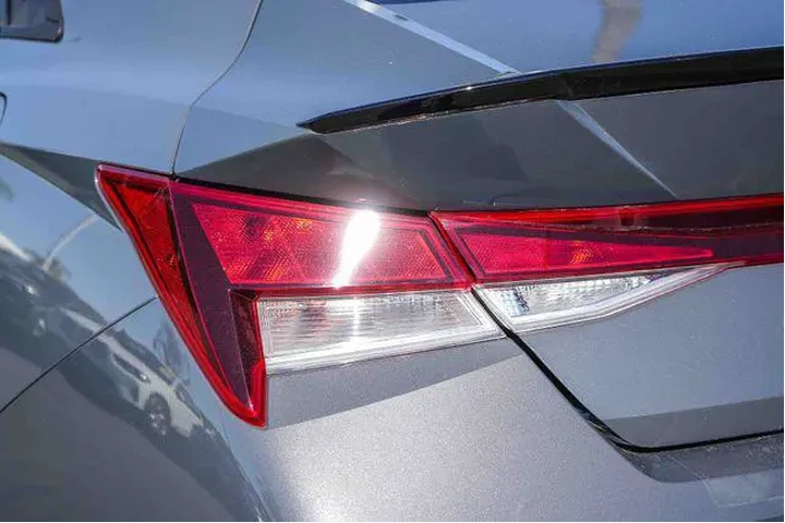 $21000 : Hyundai ELANTRA 2025 SEL Spo image 10