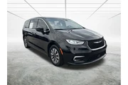 $22930 : Chrysler Pacifica Hybrid 202 thumbnail