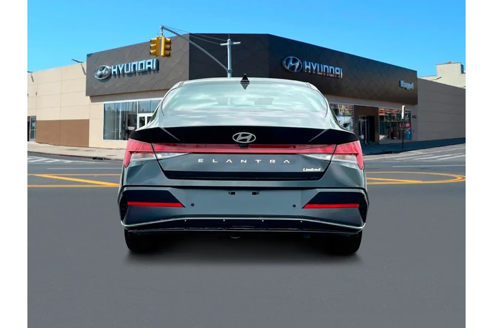 $23588 : Hyundai ELANTRA 2025 Limited image 6