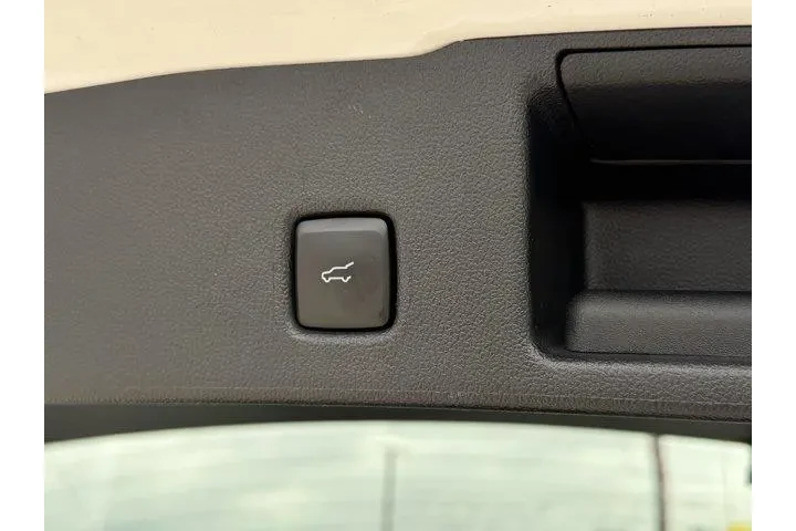 $21548 : Ford Escape 2024 ST-Line 4dr image 10