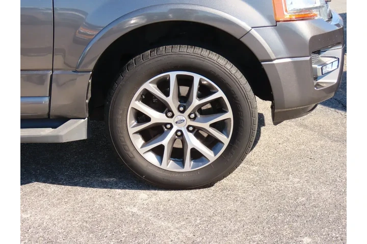 $10999 : Ford Expedition 2015 4x2 XLT image 9