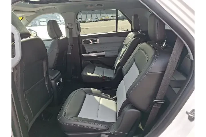 $32995 : Ford Explorer 2023 AWD XLT 4 image 10