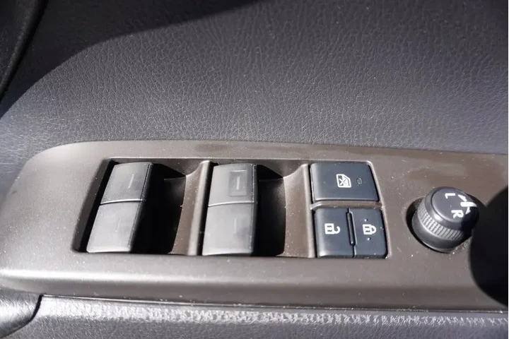 $29988 : Toyota Camry 2021 TRD 4dr Se image 9