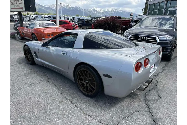 $24910 : 2004 Corvette image 8