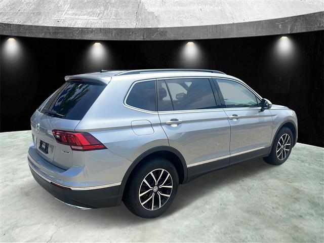 $19985 : Pre-Owned 2021 Tiguan 2.0T SE image 6