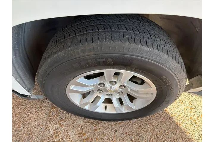 $16544 : Chevrolet Suburban 2018 4x2 image 2