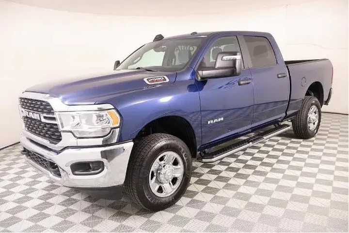 $39875 : Ram 2500 2024 4x4 Big Horn 4 image 9
