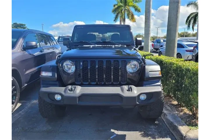 $27990 : Jeep Gladiator 2020 4x4 Spor image 2