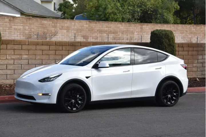 $28950 : 2022 Model Y Long Range image 9