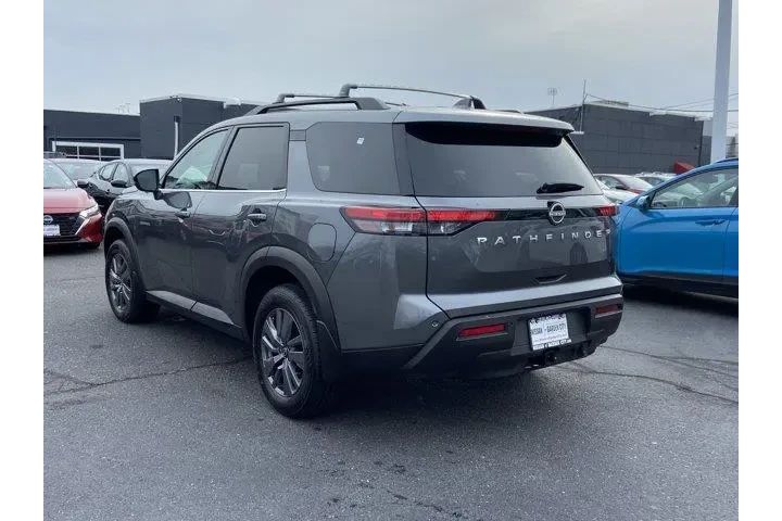 $33050 : Nissan Pathfinder 2025 SV 4d image 6
