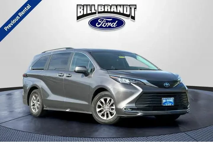 $38800 : Toyota Sienna 2023 XLE 8-Pas image 1