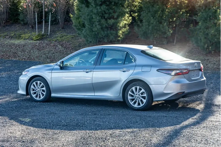 $19995 : Toyota Camry 2024 LE 4dr Sed image 5