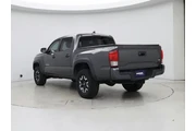 $25998 : Toyota Tacoma 2017 4x2 TRD O thumbnail