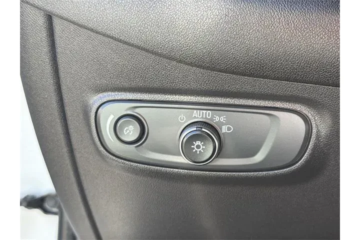 $19311 : Chevrolet Equinox 2024 LS 4d image 9