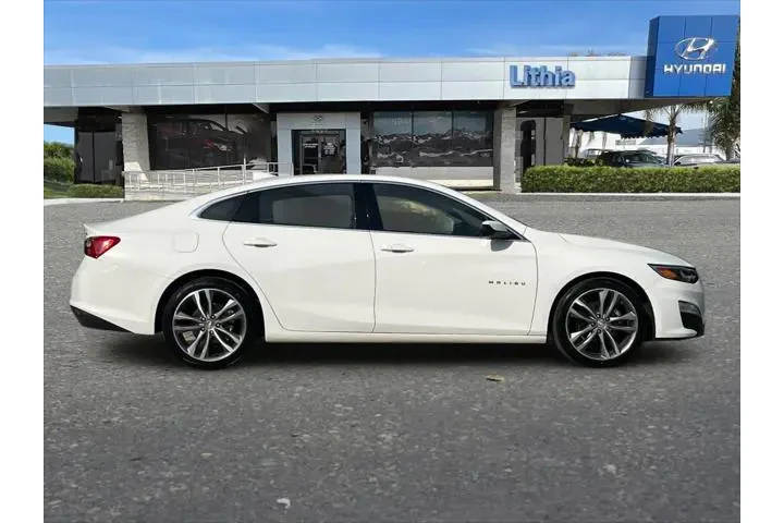 $13299 : Chevrolet Malibu 2023 LT 4dr image 9